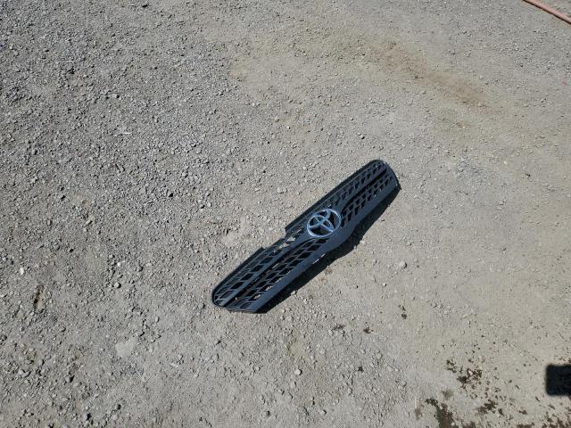 2T1KR32E37C672031 - 2007 TOYOTA COROLLA MA XR SILVER photo 12