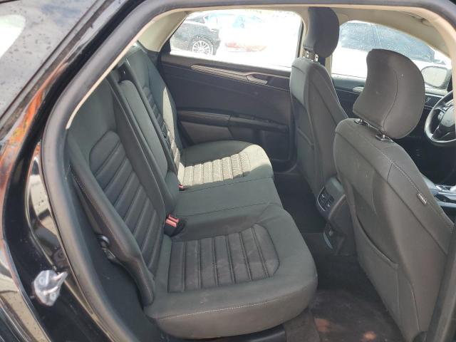 3FA6P0LU7KR235041 - 2019 FORD FUSION SE Schwarz Foto 10