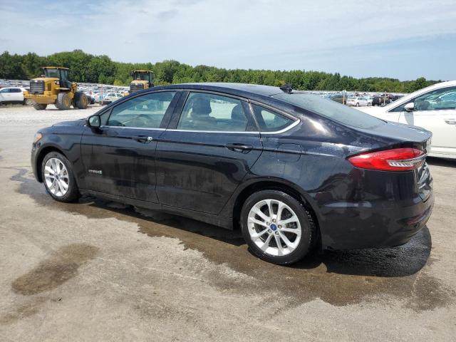 3FA6P0LU7KR235041 - 2019 FORD FUSION SE Schwarz Foto 2
