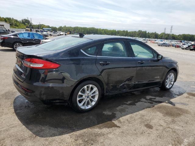 3FA6P0LU7KR235041 - 2019 FORD FUSION SE Schwarz Foto 3