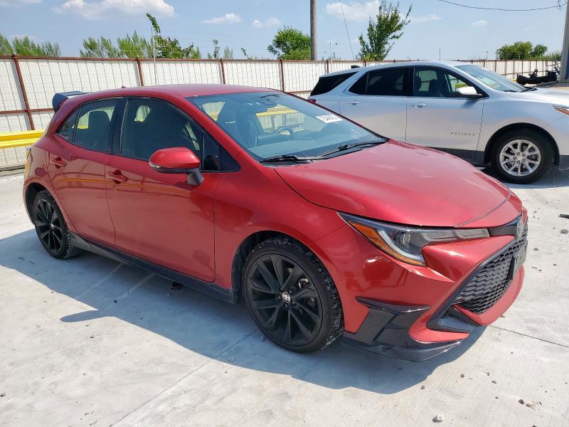 JTND4MBE6M3108984 - 2021 TOYOTA COROLLA SE RED photo 4