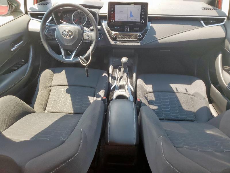 JTND4MBE6M3108984 - 2021 TOYOTA COROLLA SE RED photo 8