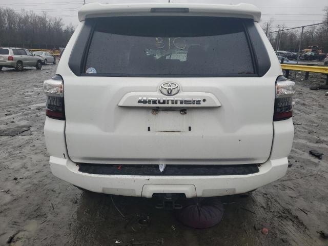 JTEBU5JR2J5504900 - 2018 TOYOTA 4RUNNER SR5/SR5 PREMIUM WHITE photo 6