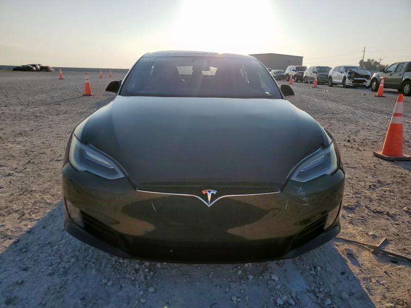 5YJSA1E20HF185430 - 2017 TESLA MODEL S Սև լուսանկար 5