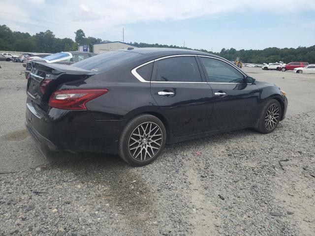 1N4AL3AP3JC217508 - 2018 NISSAN ALTIMA 2.5 შავი ფოტო 3