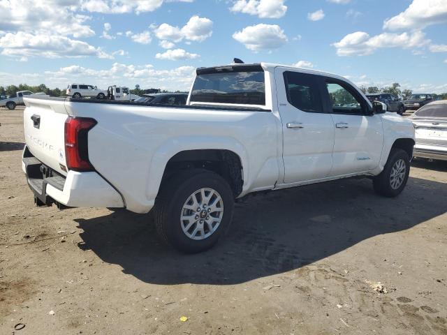 3TYLB5JN8RT058628 - 2024 TOYOTA TACOMA DOUBLE CAB WHITE photo 3
