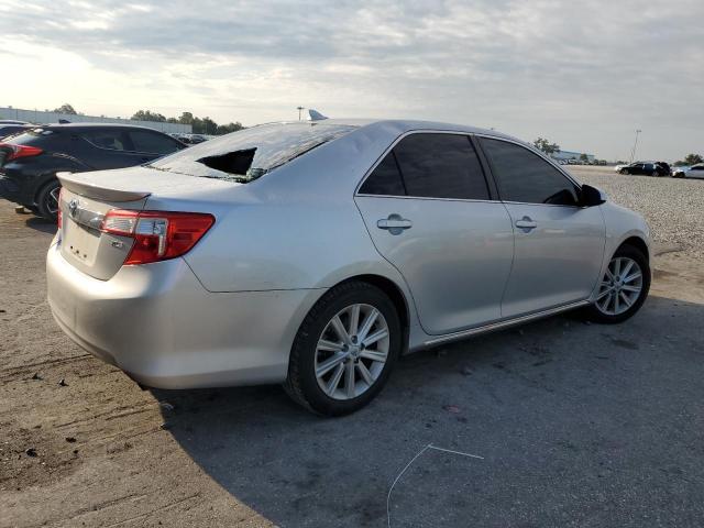 4T1BF1FK2CU560133 - 2012 TOYOTA CAMRY BASE SILVER photo 3
