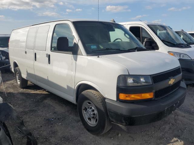 1GCWGBFG6K1203784 - 2019 CHEVROLET EXPRESS G2500 WHITE photo 4