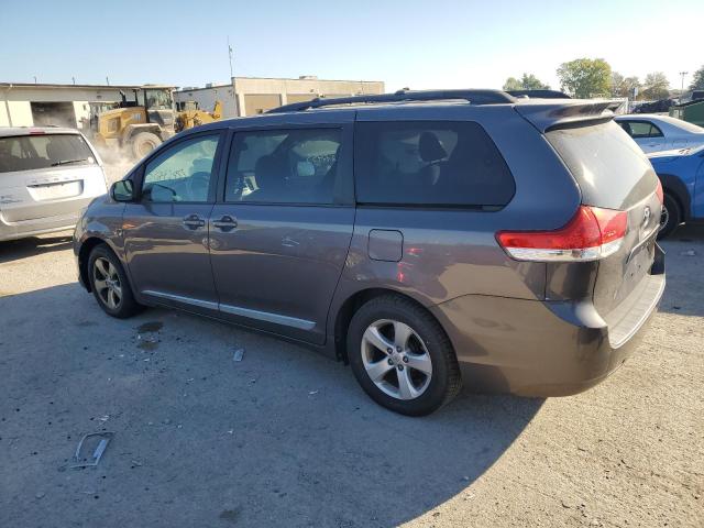 5TDKK3DC0DS302965 - 2013 TOYOTA SIENNA LE GRAY photo 2