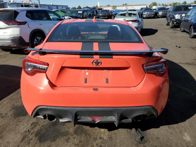 JF1ZNAA10H8707012 - 2017 TOYOTA 86 BASE ORANGE photo 6