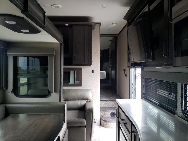 573FR3623N9917763 - 2022 GRAN REFLECTION WHITE photo 6