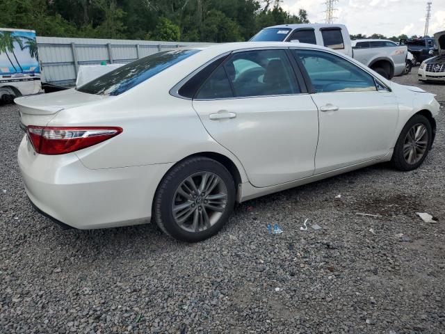 4T1BF1FK7GU120351 - 2016 TOYOTA CAMRY LE WHITE photo 3