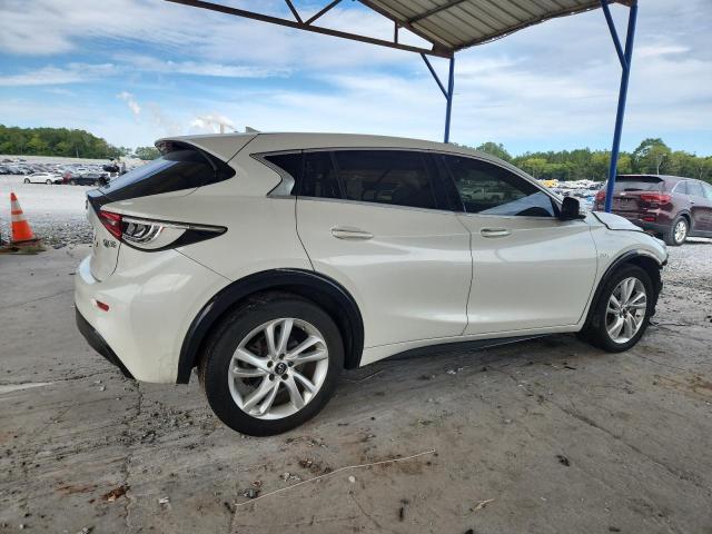 SJKCH5CP0HA032624 - 2017 INFINITI QX30 BASE თეთრი ფოტო 3