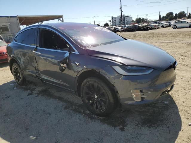 5YJXCAE27HF039302 - 2017 TESLA MODEL X ნაცრისფერი ფოტო 4