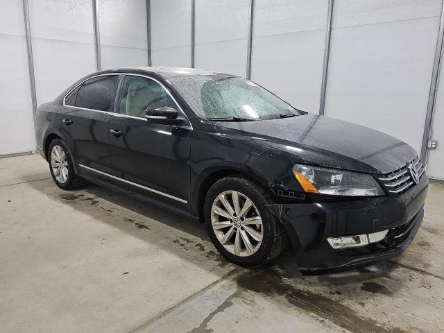 1VWCP7A39DC057146 - 2013 VOLKSWAGEN PASSAT SEL BLACK photo 4