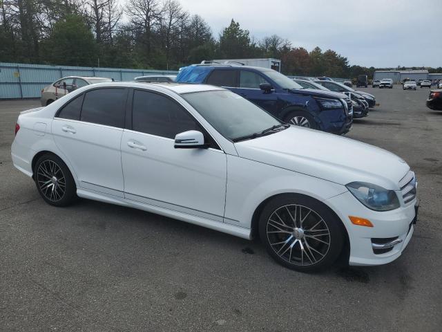 WDDGF8AB4DR248688 - 2013 MERCEDES-BENZ C 300 4MATIC WHITE photo 4