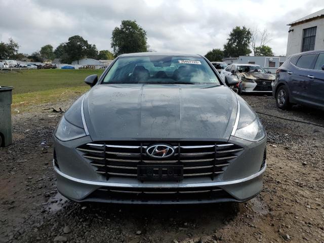 5NPEG4JA2NH135846 - 2022 HYUNDAI SONATA SE GRAY photo 5