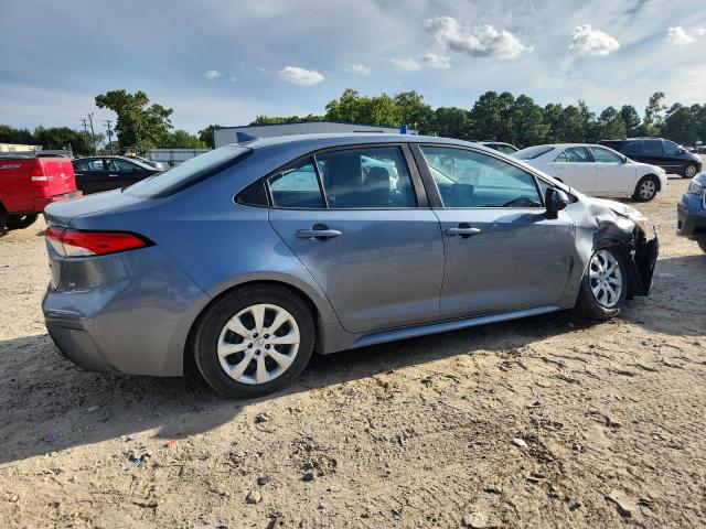 5YFEPMAE3NP329713 - 2022 TOYOTA COROLLA LE Blau Foto 3