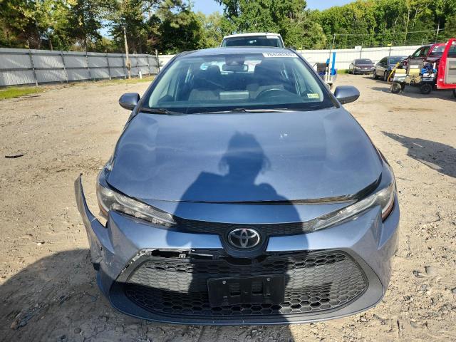 5YFEPMAE3NP329713 - 2022 TOYOTA COROLLA LE Blau Foto 5