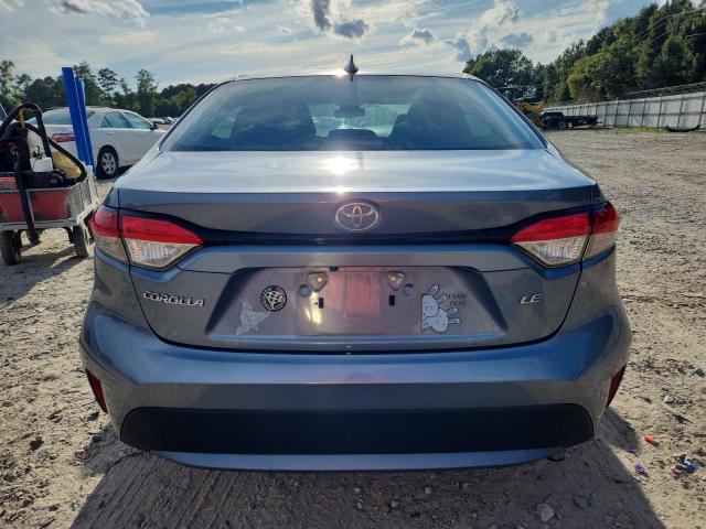 5YFEPMAE3NP329713 - 2022 TOYOTA COROLLA LE Blau Foto 6