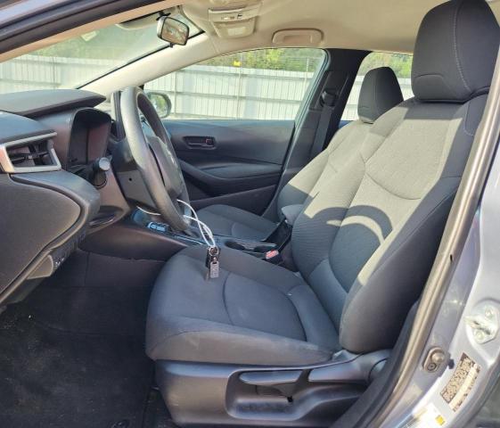 5YFEPMAE3NP329713 - 2022 TOYOTA COROLLA LE Blau Foto 7