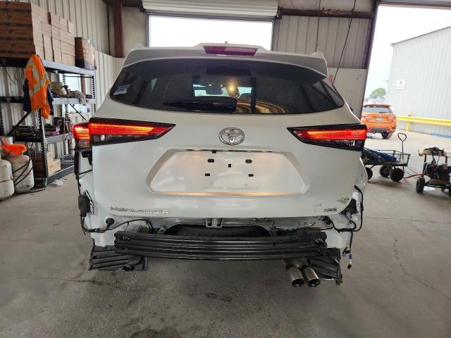 5TDKDRAH1PS507650 - 2023 TOYOTA HIGHLANDER L WHITE photo 6