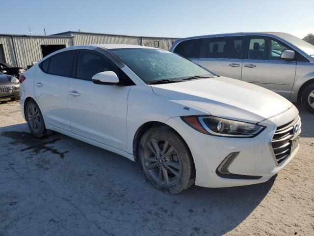 5NPD84LFXHH033555 - 2017 HYUNDAI ELANTRA SE WHITE photo 4