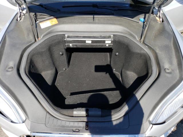 5YJSA1H11EFP52985 - 2014 TESLA MODEL S Silber Foto 11