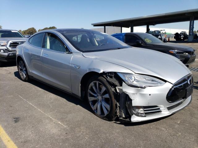 5YJSA1H11EFP52985 - 2014 TESLA MODEL S Silber Foto 4