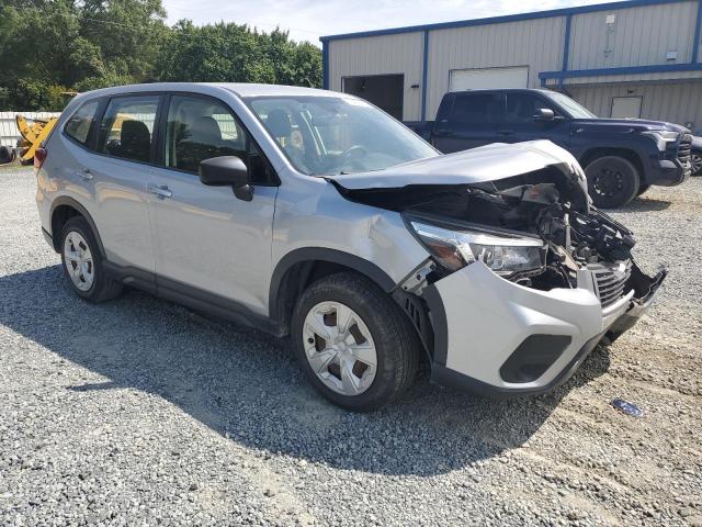 JF2SKAAC4KH425681 - 2019 SUBARU FORESTER ვერცხლისფერი ფოტო 4