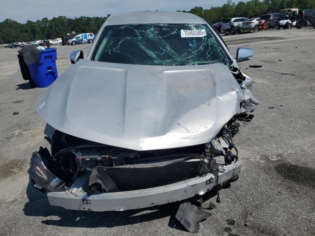 2G1125S30J9135000 - 2018 CHEVROLET IMPALA PREMIER 银色 照片 5