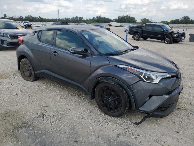 JTNKHMBX8K1042475 - 2019 TOYOTA C-HR XLE GRAY photo 4