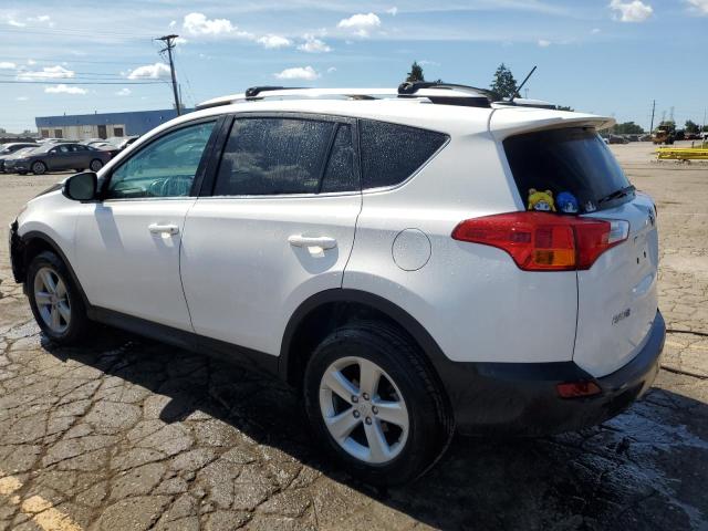 2T3RFREV8DW118989 - 2013 TOYOTA RAV4 XLE WHITE photo 2