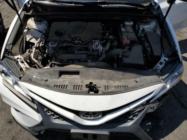 4T1B11HK0JU625067 - 2018 TOYOTA CAMRY L 白色 照片 11