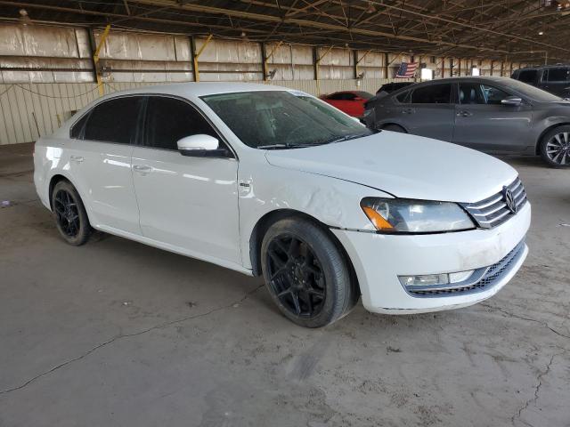 1VWAT7A37FC108150 - 2015 VOLKSWAGEN PASSAT S WHITE photo 4