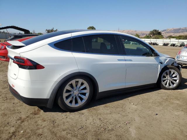 5YJXCBE21HF068512 - 2017 TESLA MODEL X WHITE photo 3