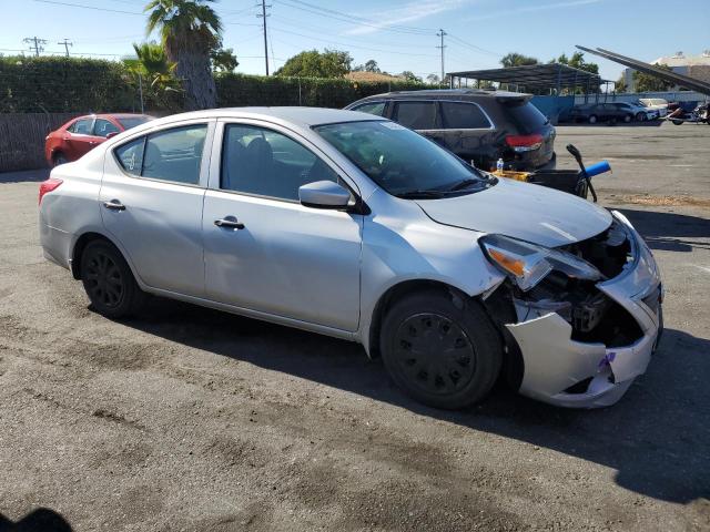 3N1CN7AP0HL867290 - 2017 NISSAN VERSA S SILVER photo 4