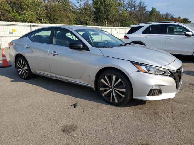 1N4BL4CW7KN322590 - 2019 NISSAN ALTIMA SR Արծաթագույն լուսանկար 4