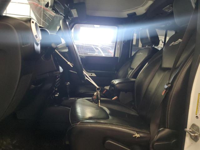 1C4HJWEG7EL180687 - 2014 JEEP WRANGLER U SAHARA WHITE photo 7
