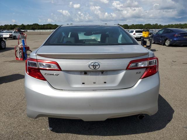 4T1BF1FK8CU128548 - 2012 TOYOTA CAMRY BASE Srebrny zdjęcie 6