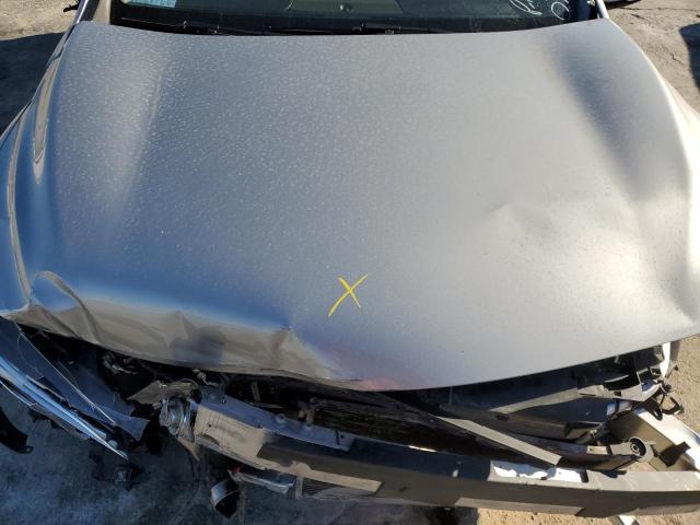 SJKCH5CP7HA031907 - 2017 INFINITI QX30 BASE SILVER photo 11