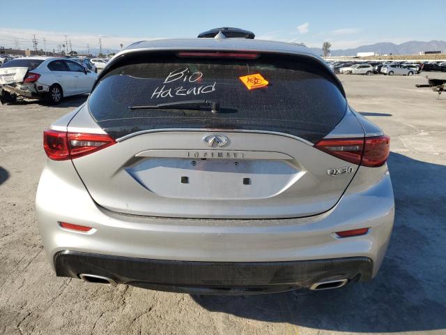SJKCH5CP7HA031907 - 2017 INFINITI QX30 BASE SILVER photo 6