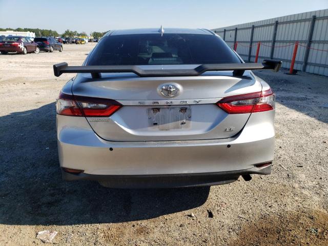4T1C11AK8MU537936 - 2021 TOYOTA CAMRY LE SILVER photo 6