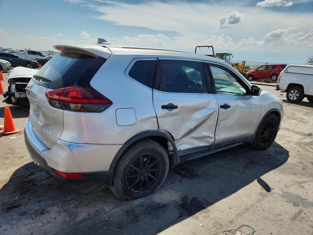 5N1AT2MT8JC713963 - 2018 NISSAN ROGUE S ვერცხლისფერი ფოტო 3