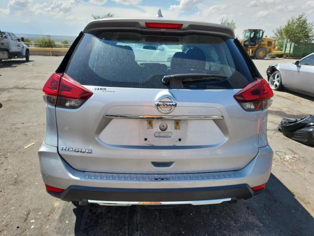 5N1AT2MT8JC713963 - 2018 NISSAN ROGUE S ვერცხლისფერი ფოტო 6