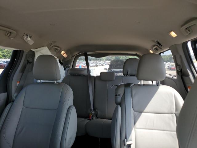 5TDYZ3DC5HS888719 - 2017 TOYOTA SIENNA XLE GRAY photo 20