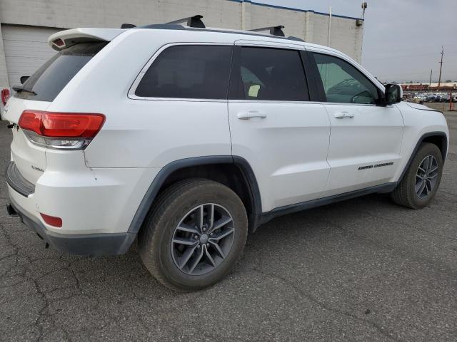 1C4RJFAG6JC422275 - 2018 JEEP GRAND CHEROKEE LAREDO Beyaz fotoğraf 3