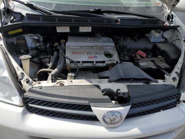 5TDZA22C04S145548 - 2004 TOYOTA SIENNA XLE WHITE photo 12