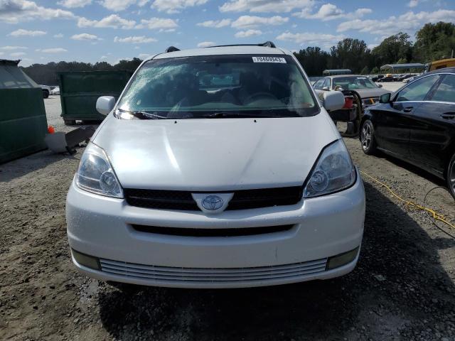 5TDZA22C04S145548 - 2004 TOYOTA SIENNA XLE WHITE photo 5