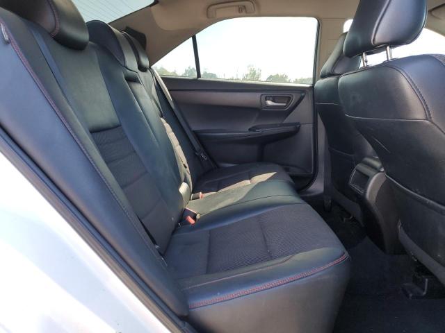 4T1BF1FK7GU139322 - 2016 TOYOTA CAMRY LE WHITE photo 10